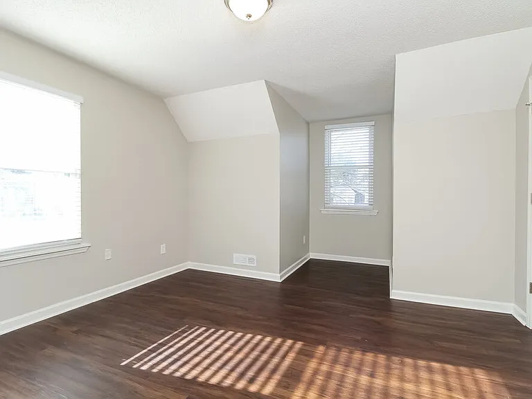 1506 Ashlawn Dr — Photo 15