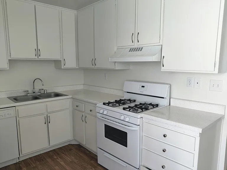 Northridge Place Apartments — Photo 49
