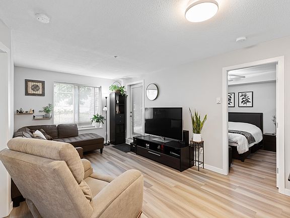 4th image of 244 Sherbrooke St #2113