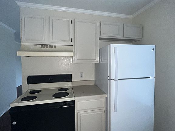 4th image of 1604 Benttree Dr #A