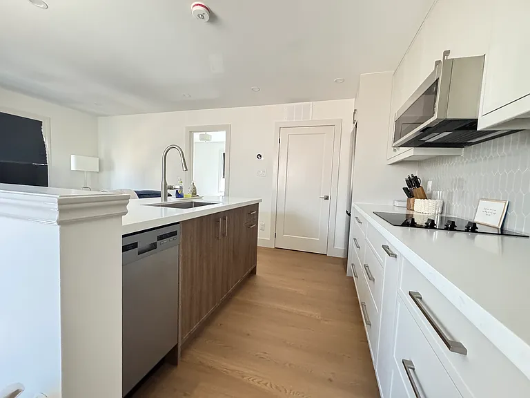 26 Cardrew St #COACH — Photo 8