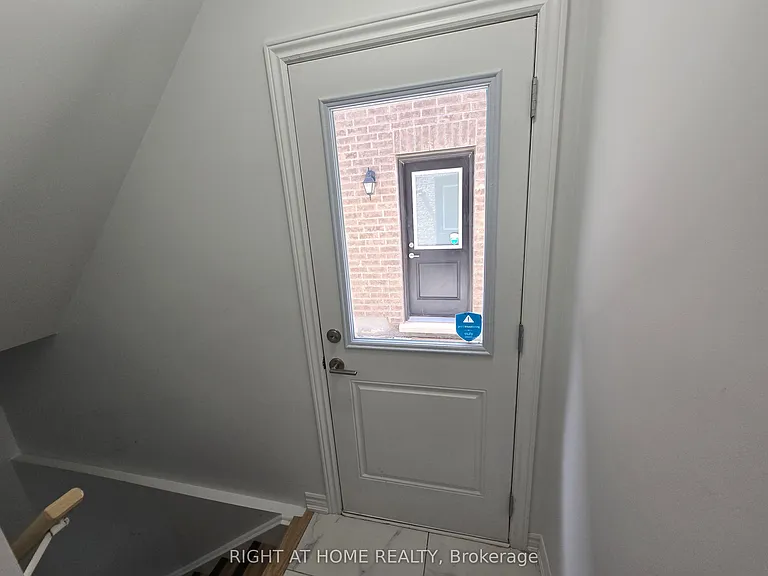 458 Bergamot Ave #BASEMENT — Photo 7