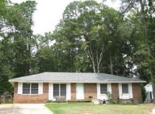8113 Huntington Dr, Jonesboro, GA 30238