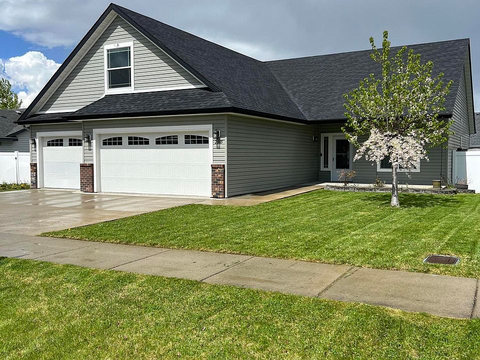 1st image of 2915 E Thrush Dr