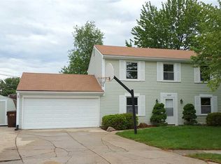 1313 Culbertson Ct, Auburn, IN