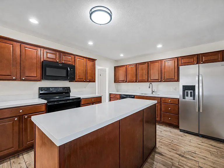 5924 W Seldon Ln — Photo 10