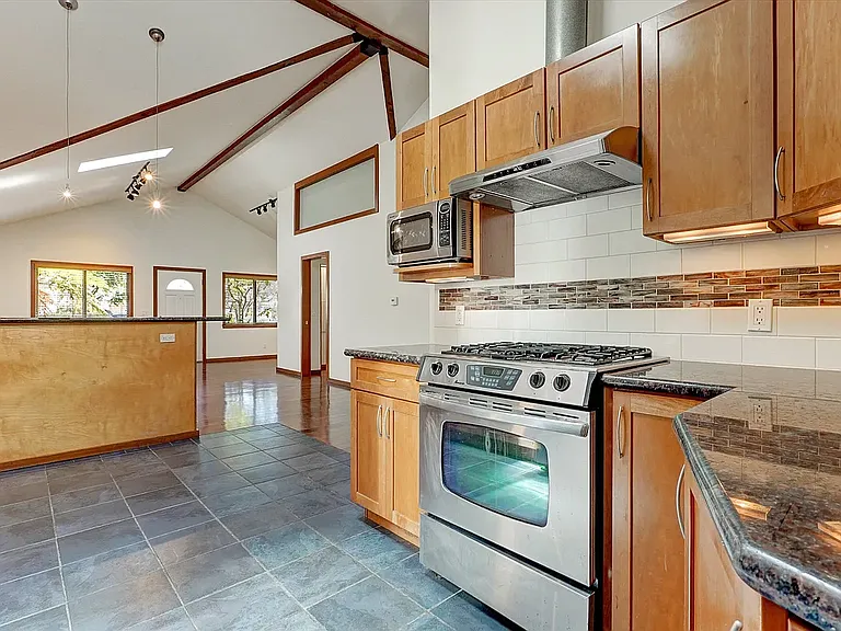 3947 Huron Ave #A — Photo 16