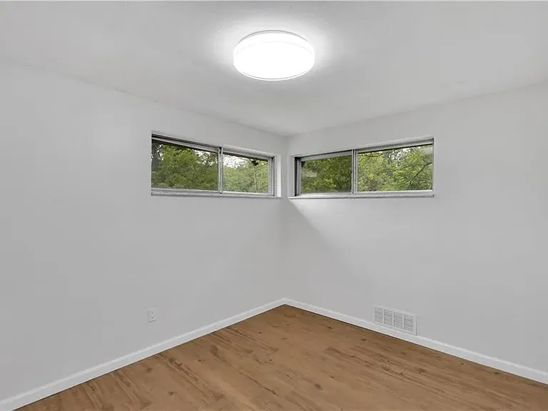 9830 Don Dr — Photo 26