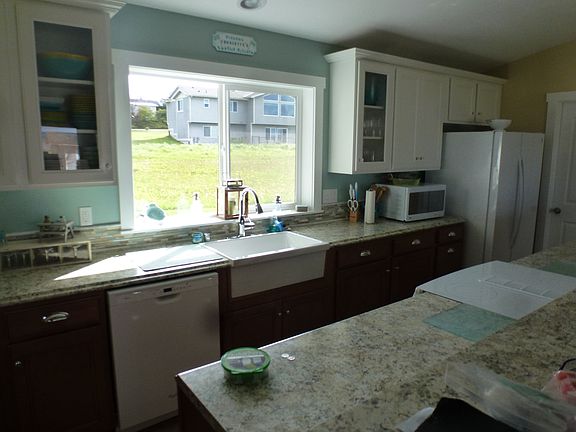4th image of 5061 NE Canal Ln