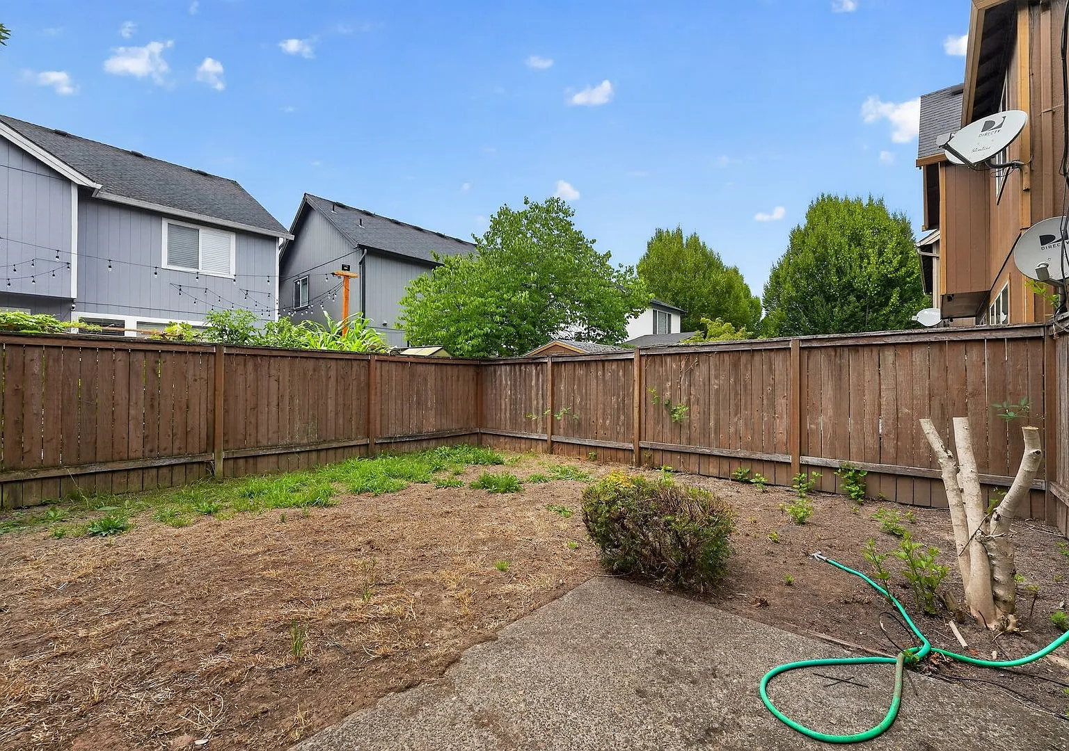 $500 off 1st month's rent with lease signed by 9/15. — Photo 3