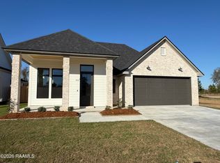 102 Spring Meadow Dr, Broussard, LA 70518