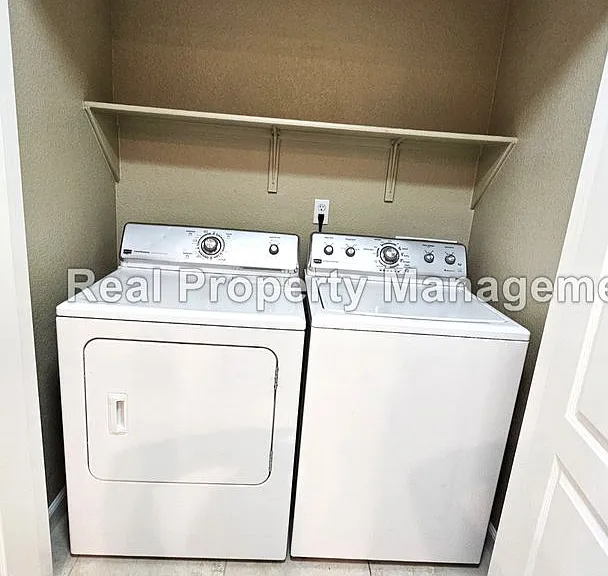 303 Cezanne Ln — Photo 6