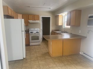 9377 Winding Creek Dr, Diamond, OH 44412
