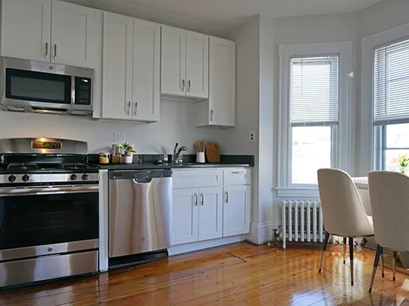 141 Brown St, Waltham, MA