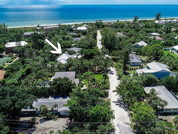 2nd image of 1150 Seagrape Ln
