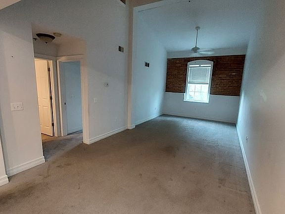 3rd image of 15 Truman St APT 220