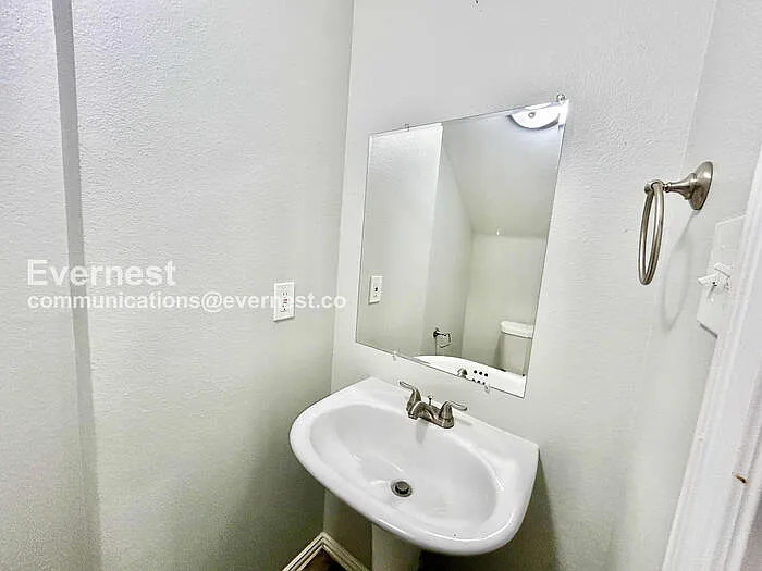 328 Ezekial Ave — Photo 17