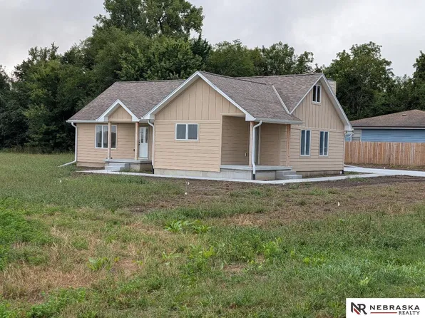 310 N King St, Cedar Bluffs, NE 68015