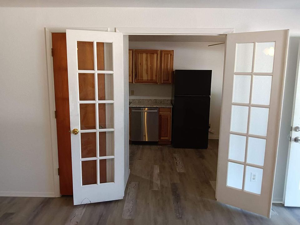 glass view door for kitchen