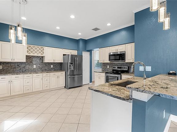 4th image of 27416 BREAKERS DRIVE