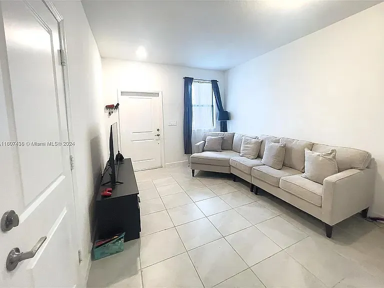 13414 SW 286th St — Photo 5