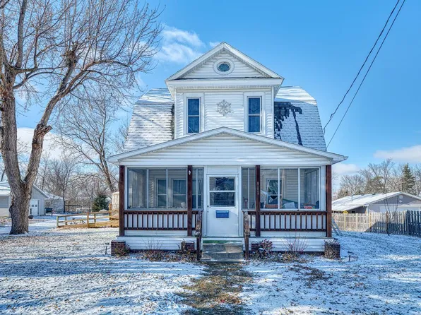 801 1st St N, Waterville, MN 56096