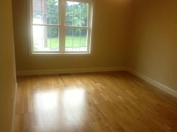 4th image of 17 Green St