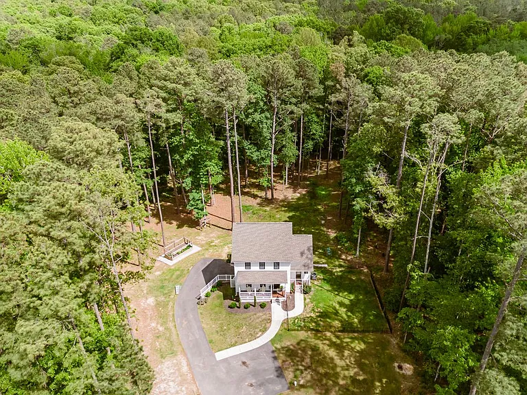 421 Pagebrook Dr — Photo 1