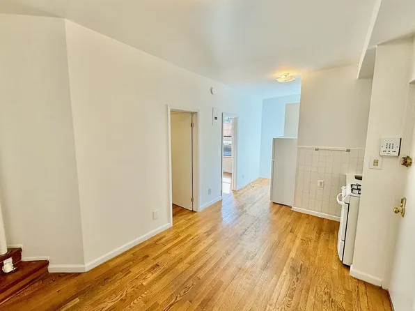 79 Thompson St APT 2, New York, NY 10012