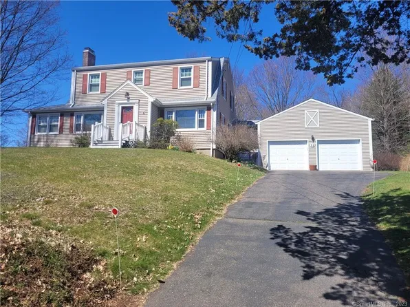 31 Peter Parley Row, Berlin, CT 06037