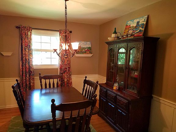 Formal dining room 