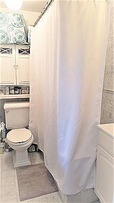 4th image of 50 W 72nd St APT 1512