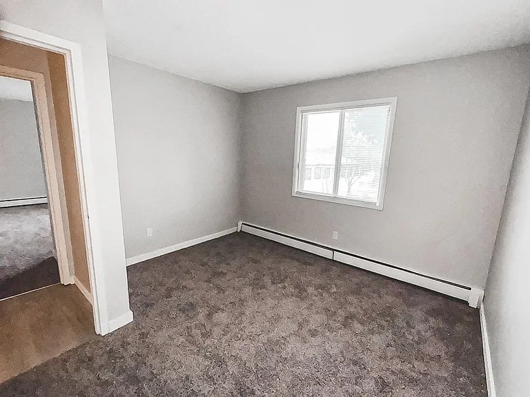 The Groves Apartments — Photo 37