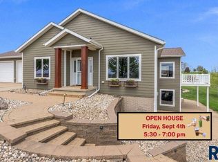 48290 Hiawatha Pl, Canton, SD 57013