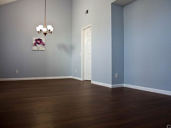 5th image of 15201 Green Valley Dr