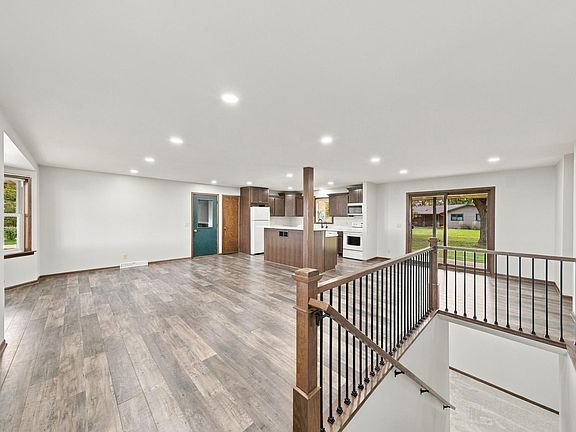 3rd image of 22962 401st Ave
