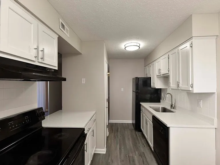 Kitchen + Granite Counters