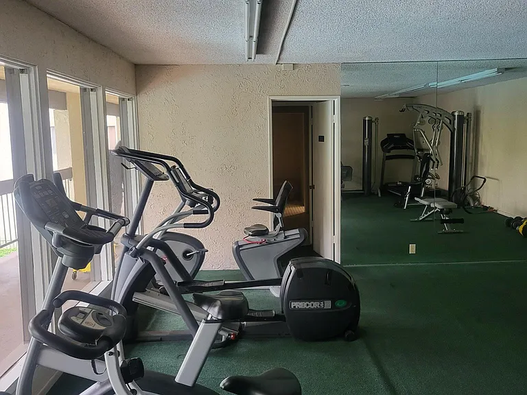 5460 White Oak Ave #G312 — Photo 17
