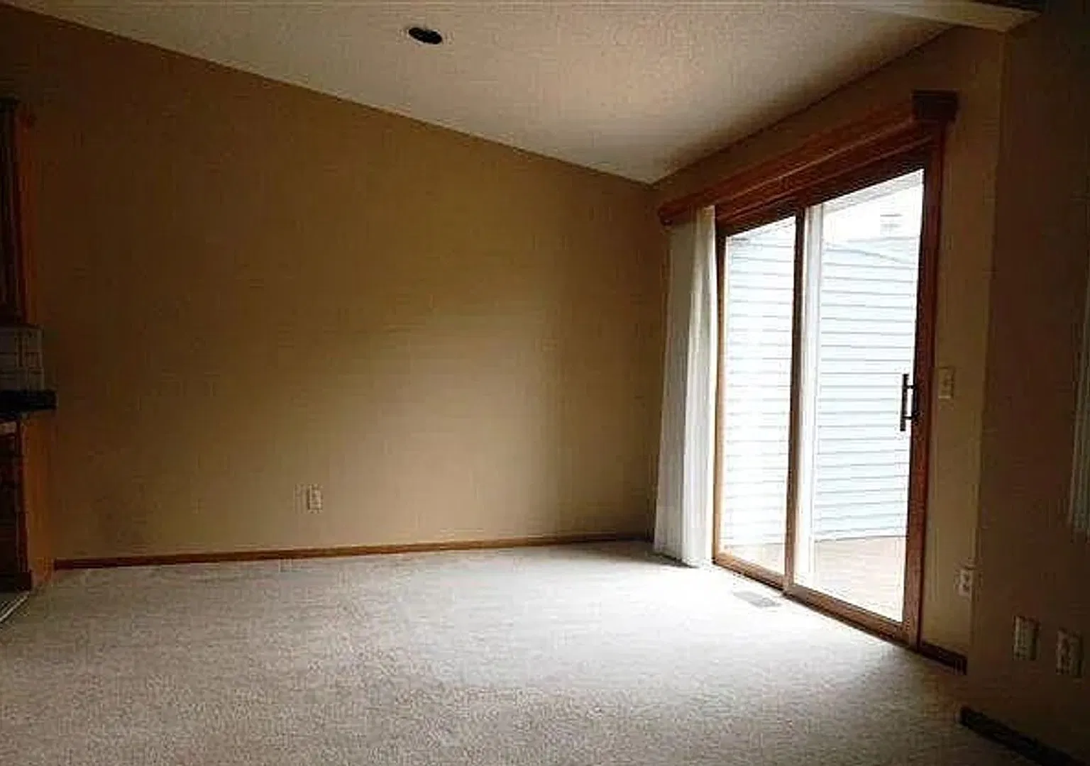 Spacious *2Bd*2Bath plus loft townhome in Minnetonka. Avail Nov. 1. — Photo 4