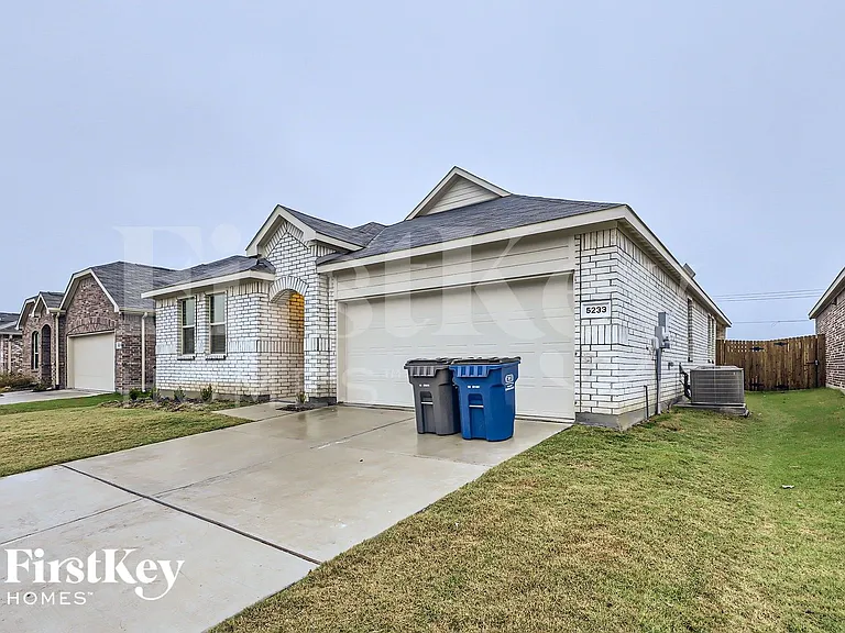 5233 Rockrose Ln — Photo 2