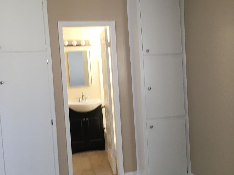 1st image of 724 Temple Ave APT 4