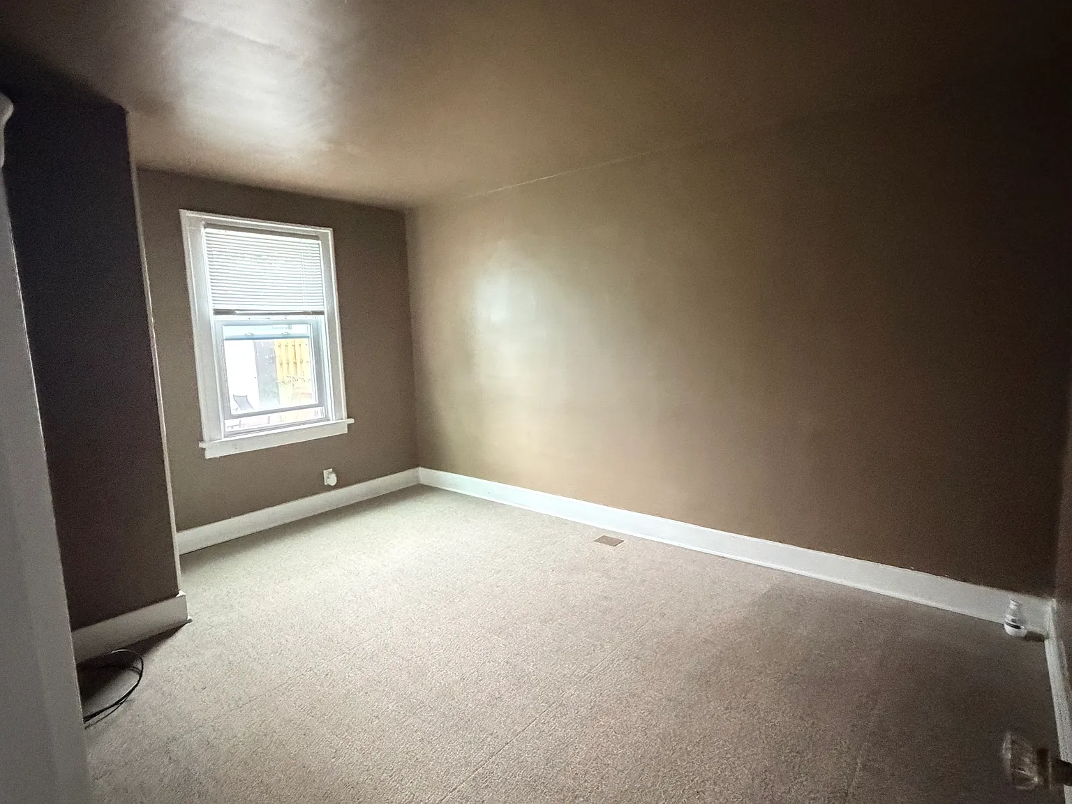 2 bed, 1800 sqft, $1,300 — Photo 4