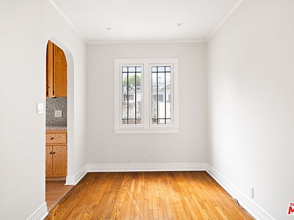 5th image of 2300 Glyndon Ave
