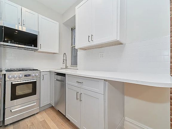 2nd image of 207 W 10th St APT 5D