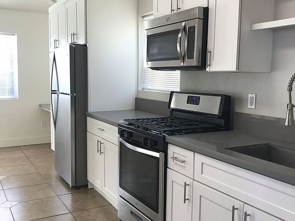 5th image of 5615 Carpinteria Ave APT 220