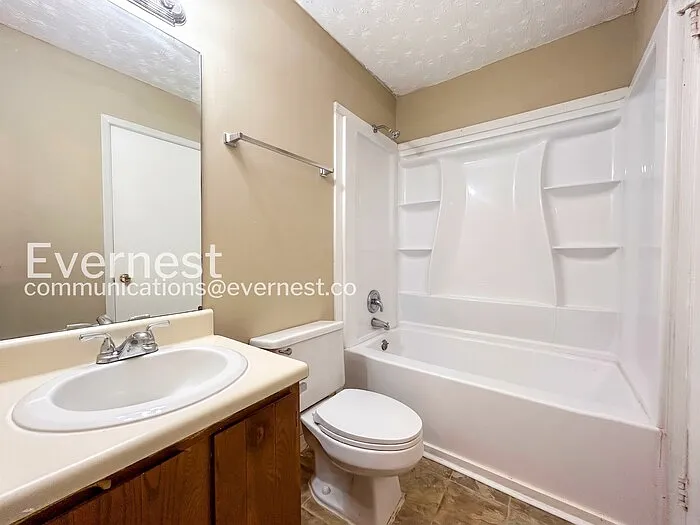 1678 Wynndowne Trl SE — Photo 9
