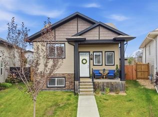 25 W Richfield Cres, Sylvan Lake, AB T4S 0K1