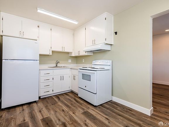 5th image of 990 Helen Ave