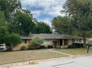 1601 S Stratton St, Decatur, TX 76234