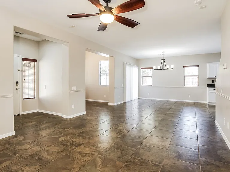 26681 N Babbling Brook Dr — Photo 5